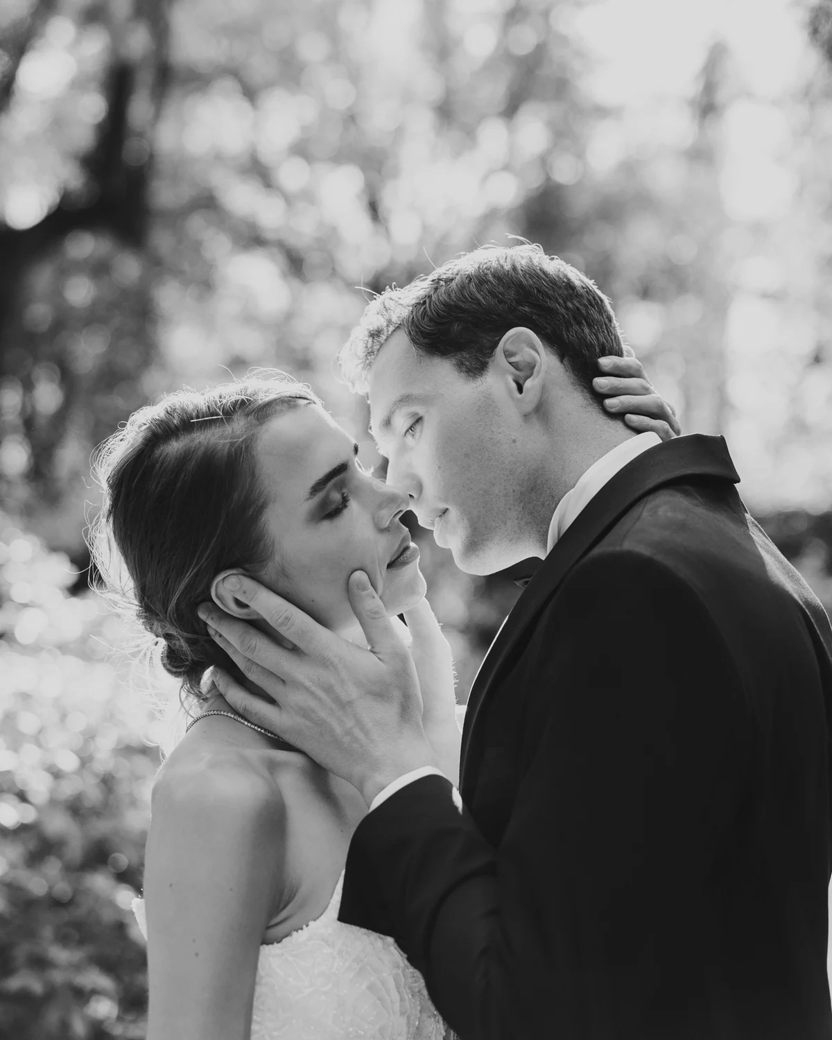 The couple a moment before a kiss